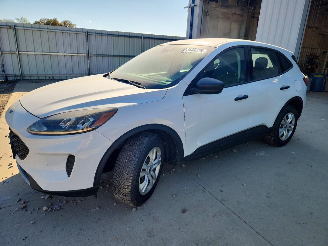Вид 2021 FORD ESCAPE S, угол 1