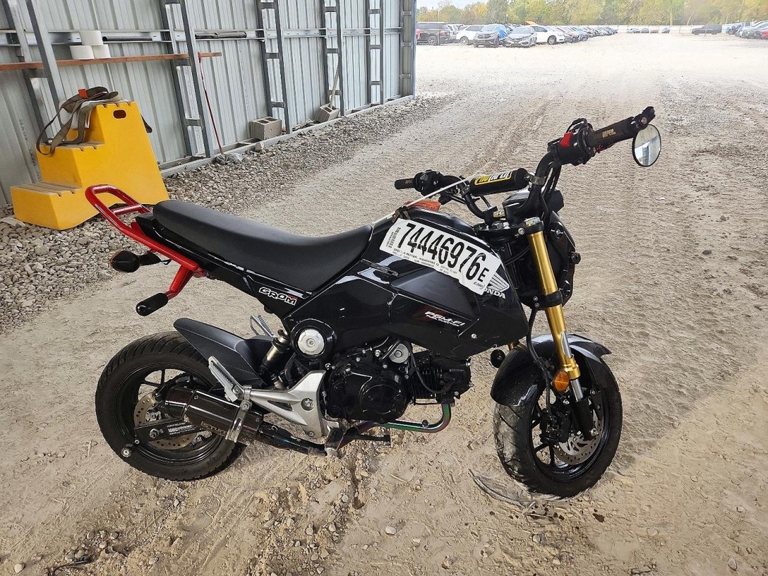 Vista de 2014 HONDA GROM 125, ángulo 1