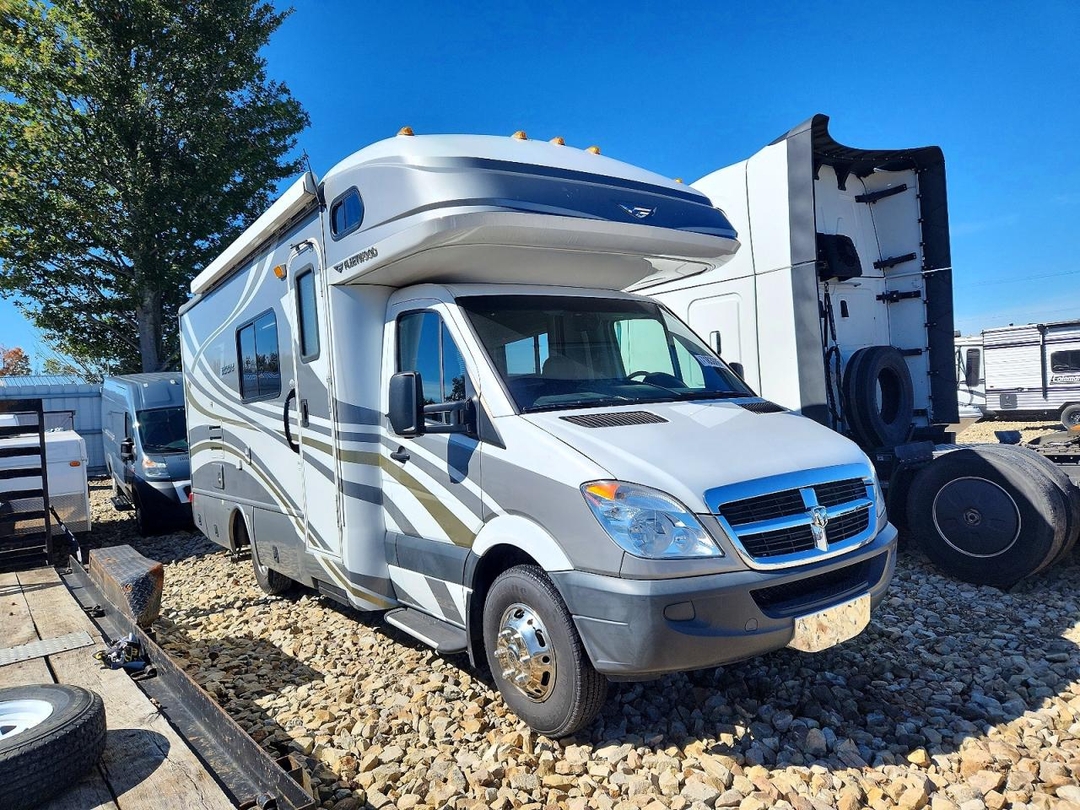Вид 2009 FLEETWOOD RV, угол 1
