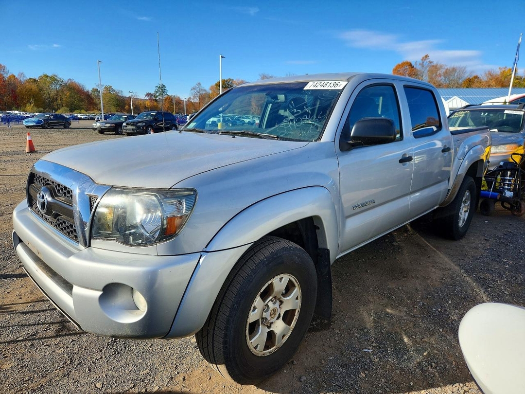 Вид 2011 TOYOTA TACOMA V6, угол 1