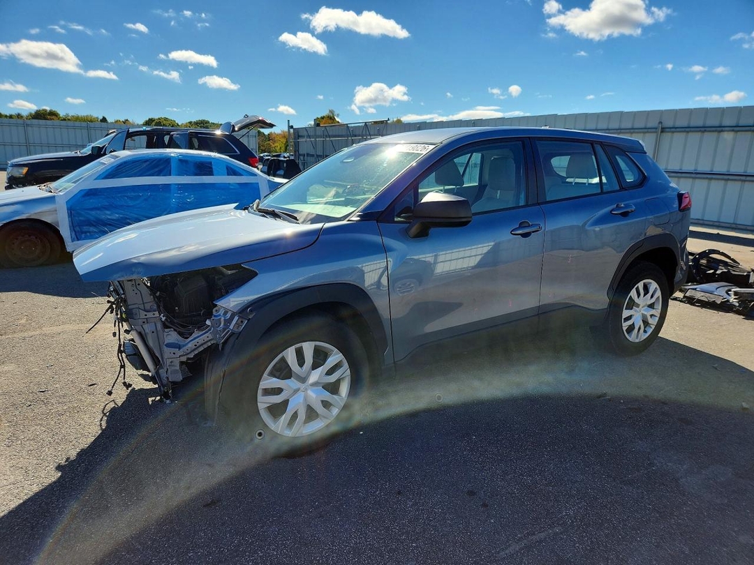 Vue de 2023 TOYOTA COROLLA CROSS L, angle 1