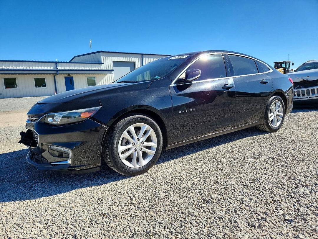 Vue de 2018 CHEVROLET MALIBU LT, angle 1