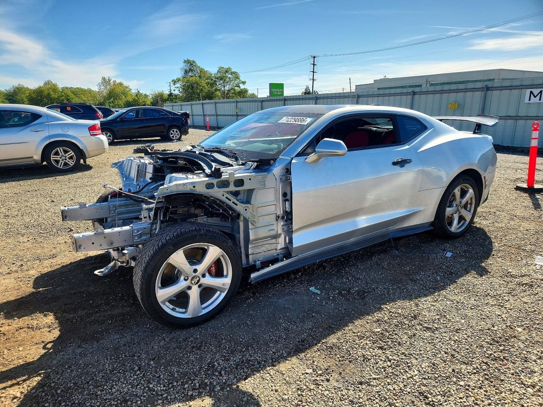 Вид 2017 CHEVROLET CAMARO SS, угол 1