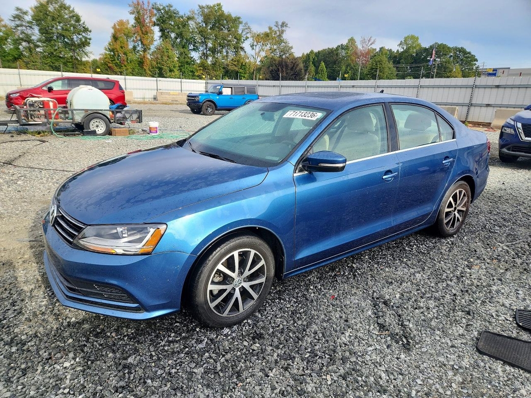 Vista de 2017 VOLKSWAGEN JETTA SE, ángulo 1