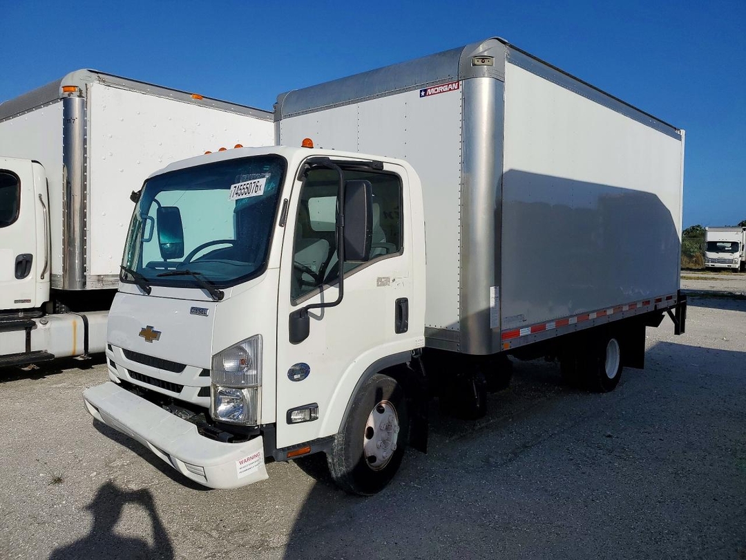 Vista de 2022 CHEVROLET 4500HD - BOX TRUCK, ángulo 1
