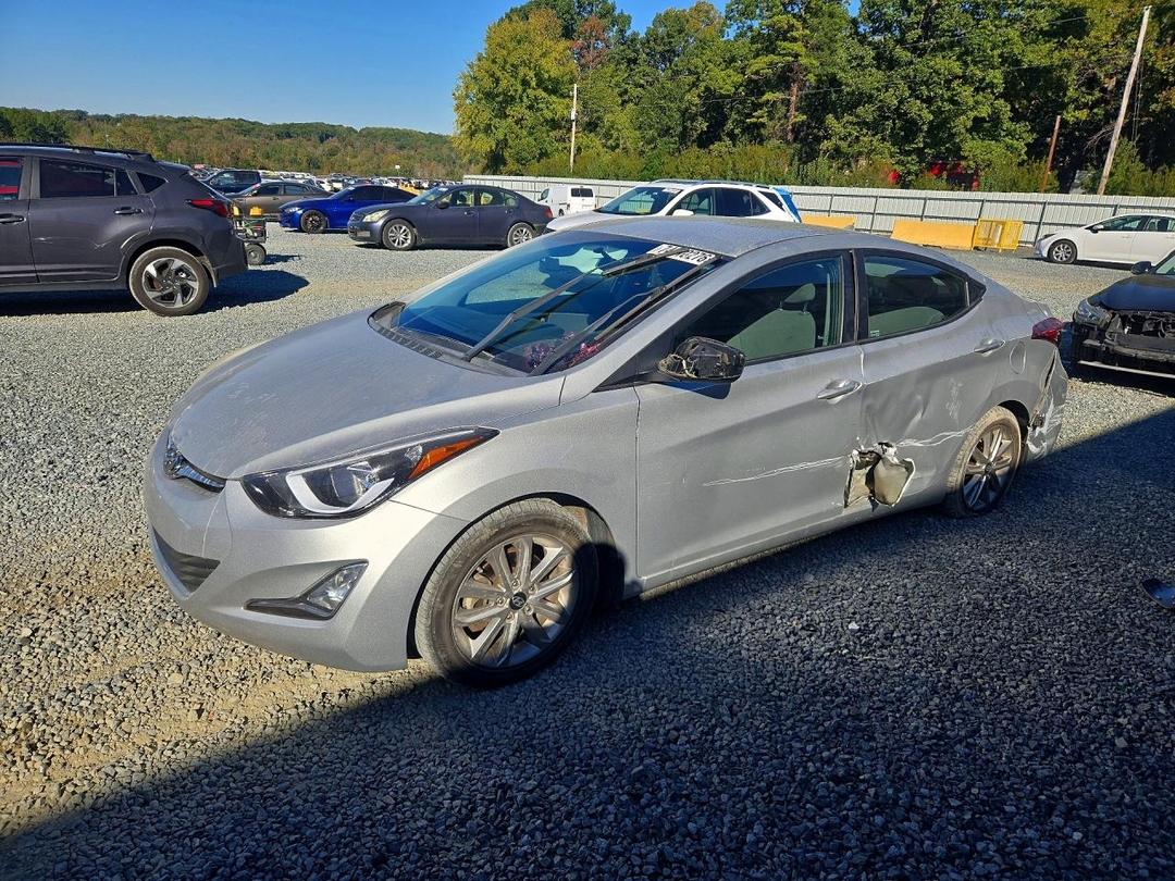 Vedere 2015 HYUNDAI ELANTRA SE, unghi 1