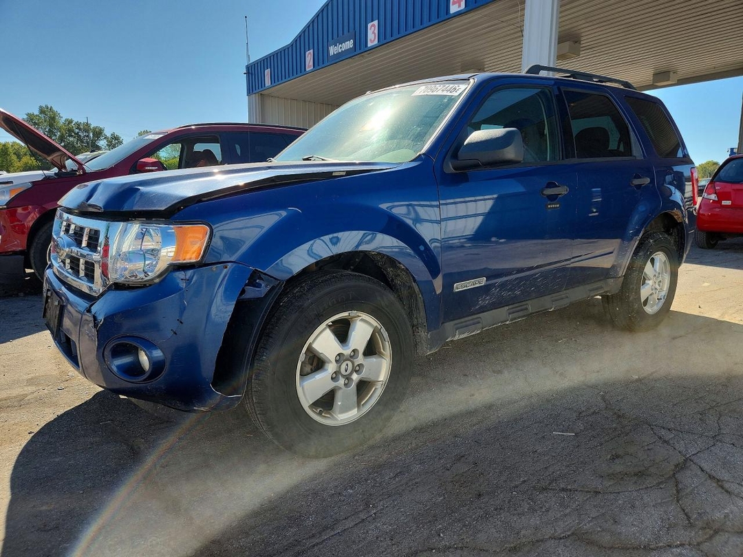 Vue de 2008 FORD ESCAPE XLT, angle 1