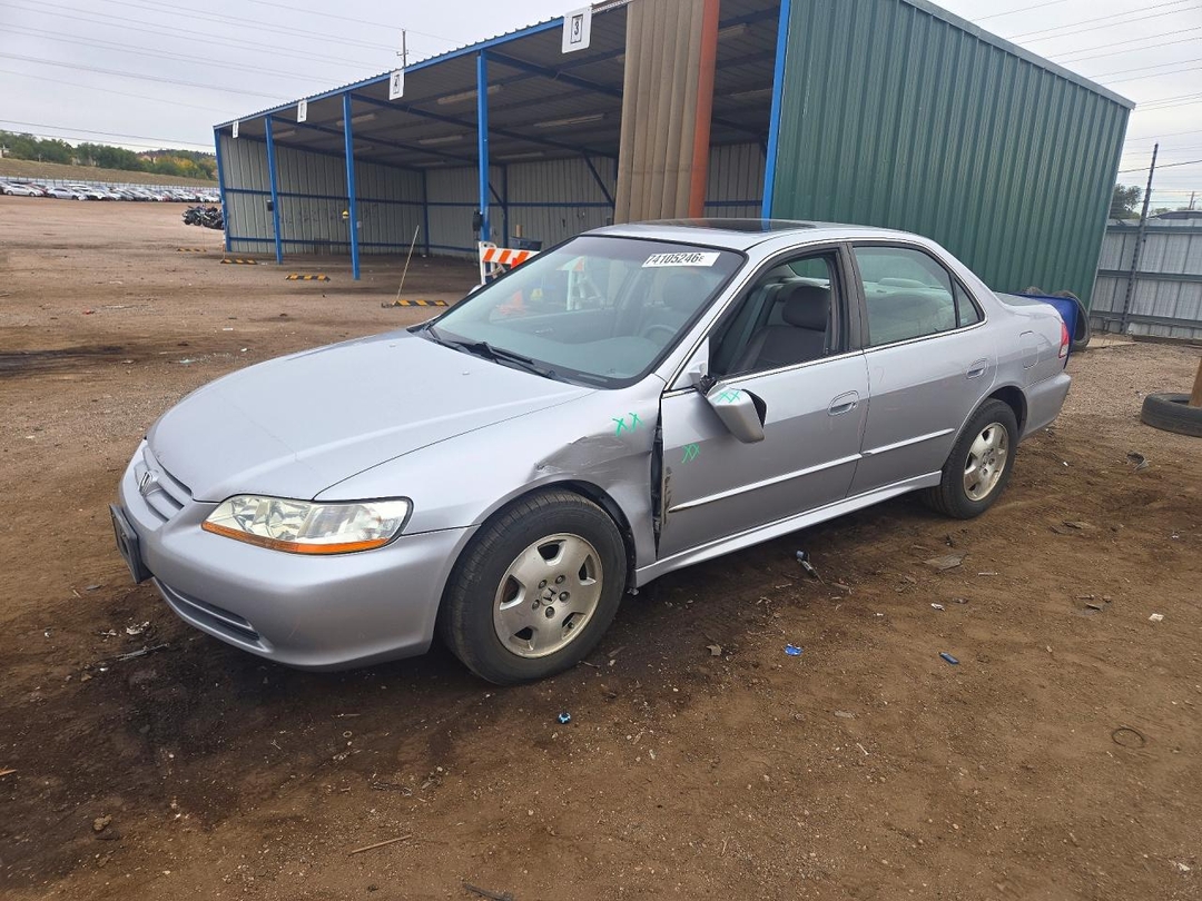 Vue de 2001 HONDA ACCORD EX, angle 1