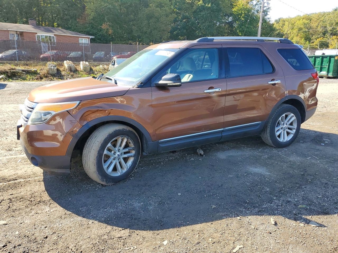 Вид 2012 FORD EXPLORER XLT, угол 1