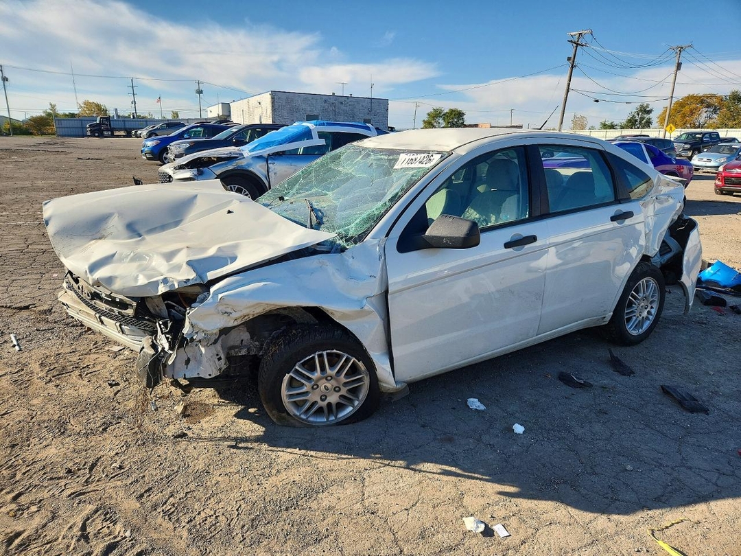 Vista de 2011 FORD FOCUS SE, ángulo 1