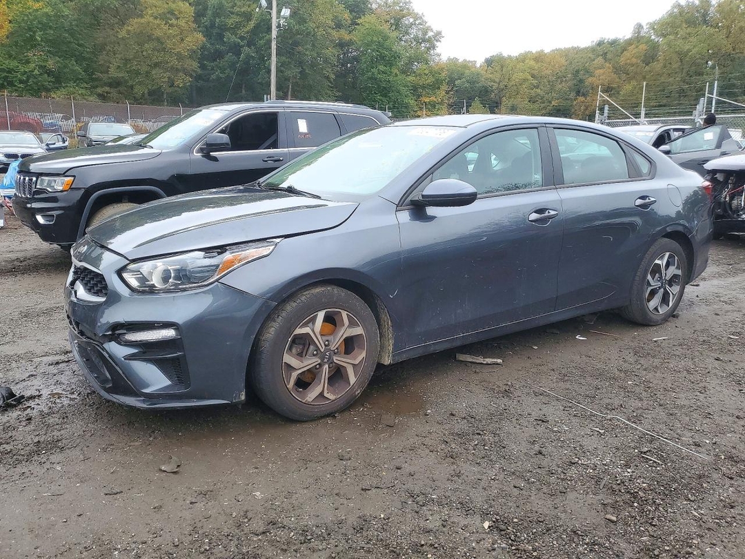 Vue de 2021 KIA FORTE LXS, angle 1