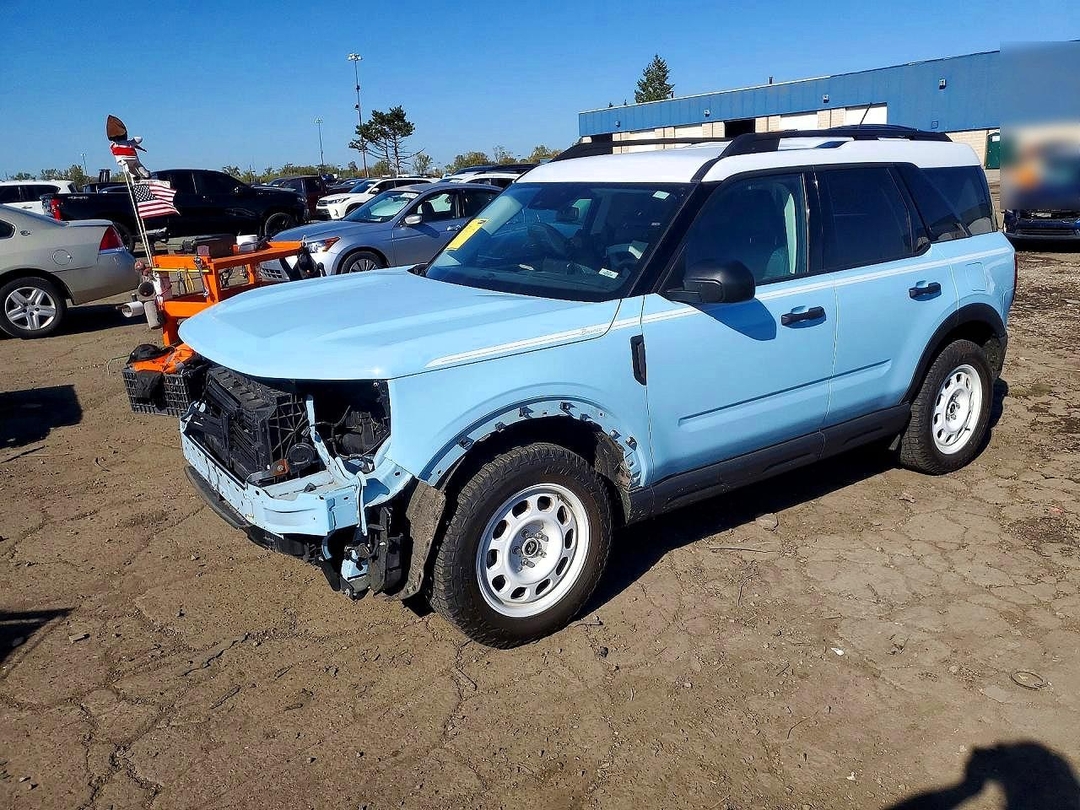 Вид 2024 FORD BRONCO SPORT HERITAGE, угол 1
