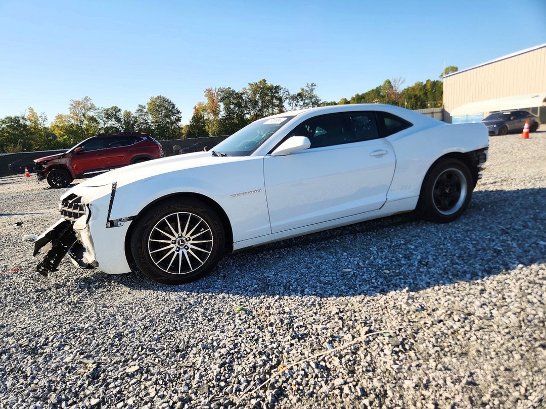 Vue de 2012 CHEVROLET CAMARO LS, angle 1