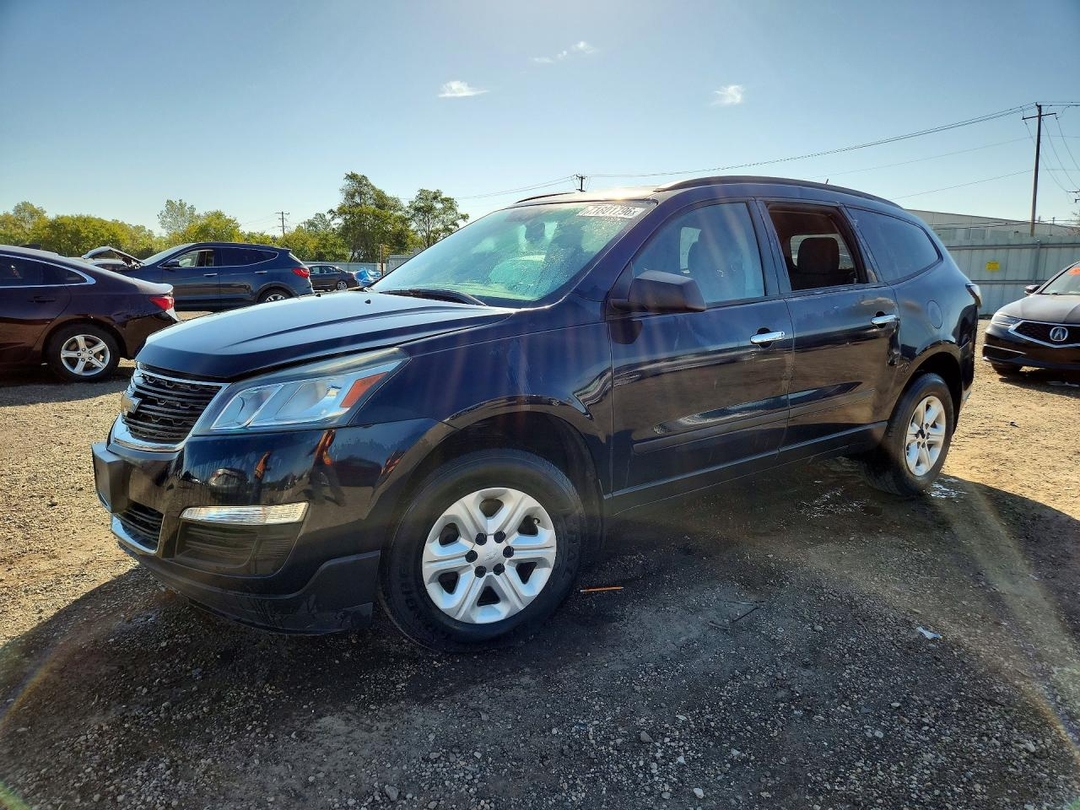 Вид 2015 CHEVROLET TRAVERSE LS, угол 1