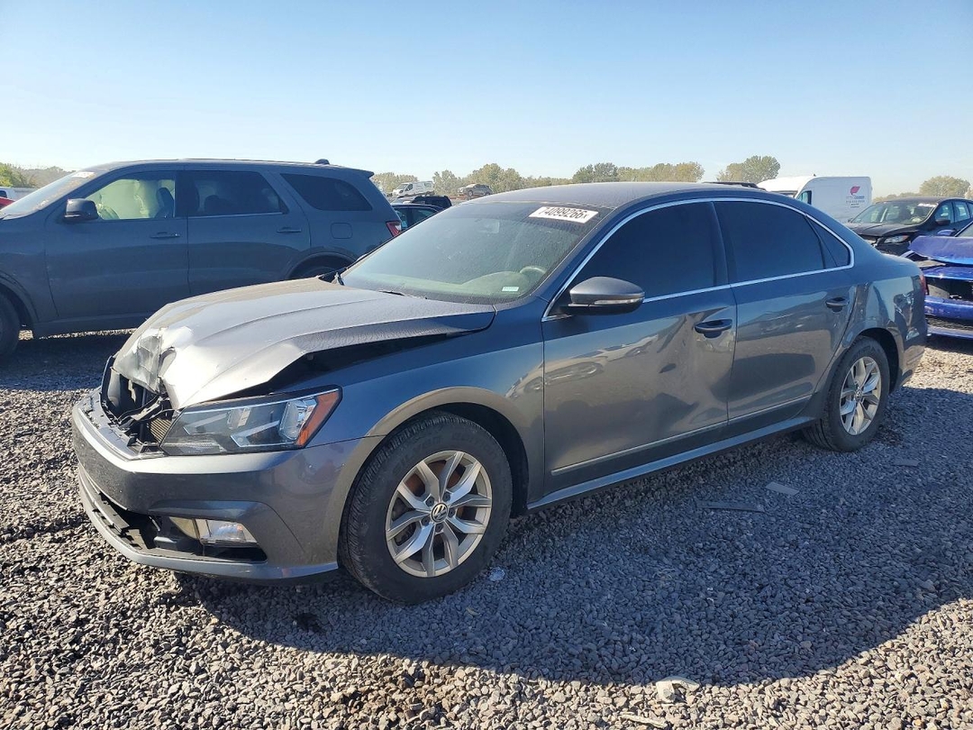 Vue de 2016 VOLKSWAGEN PASSAT S, angle 1