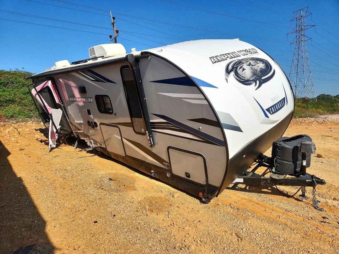 Vue de 2021 FOREST RIVER ALPHA WOLF CAMPER, angle 1