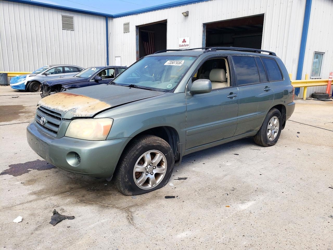 Вид 2005 TOYOTA HIGHLANDER BASE, угол 1