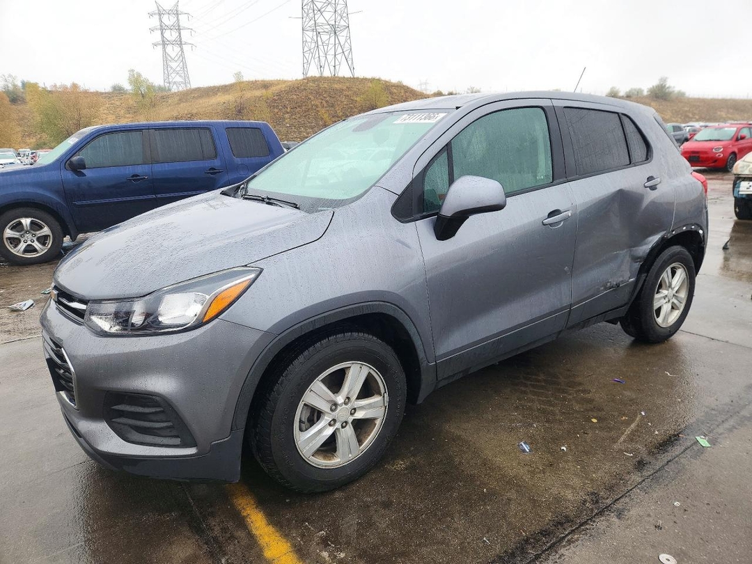 Vista de 2020 CHEVROLET TRAX LS, ángulo 1