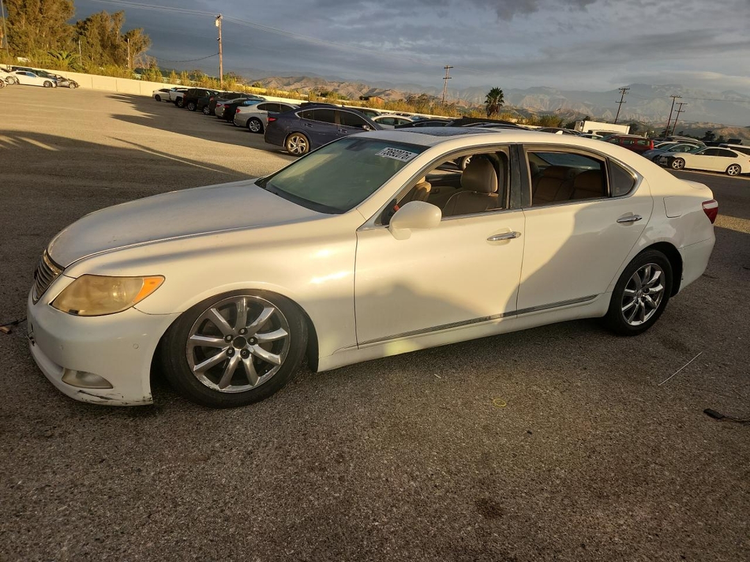 منظر 2008 LEXUS LS 460L، زاوية 1
