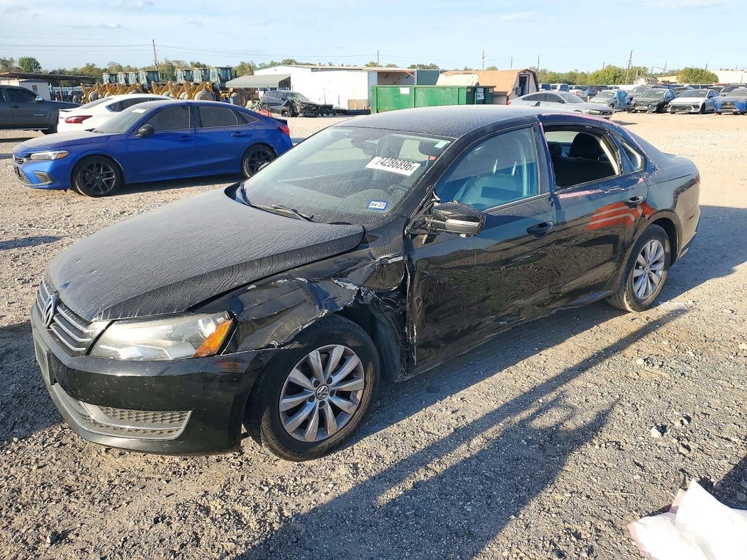 Vue de 2014 VOLKSWAGEN PASSAT S, angle 1