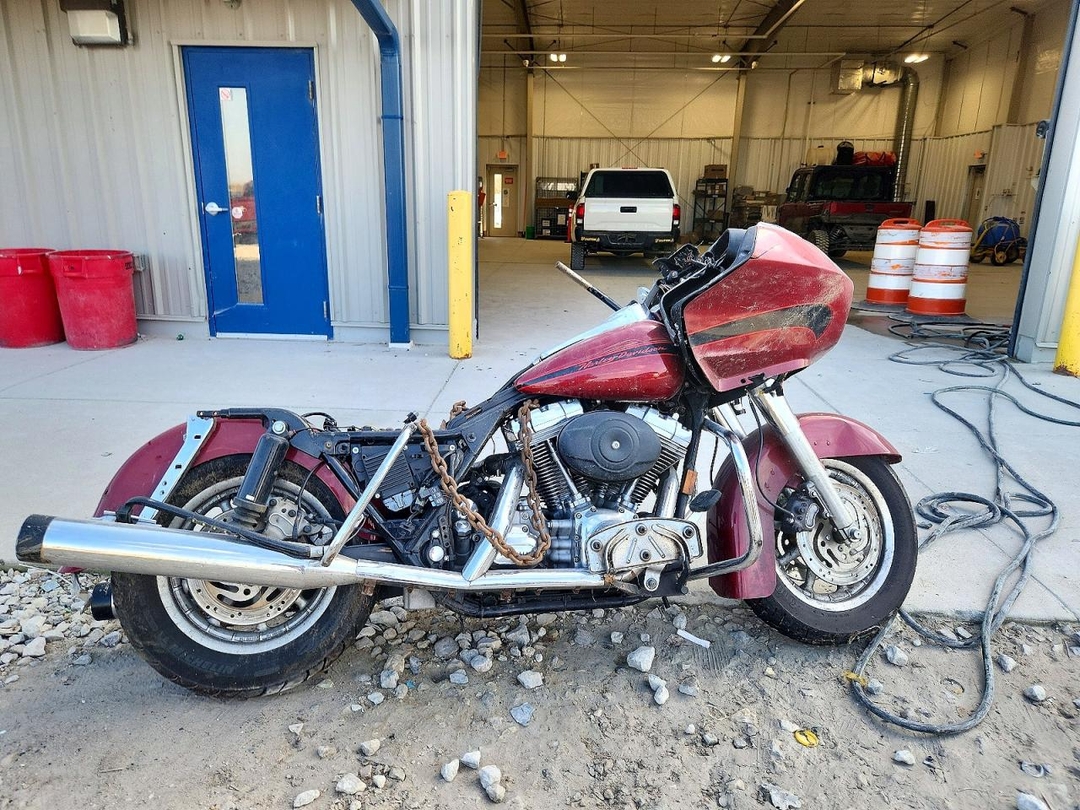 Вид 2007 HARLEY-DAVIDSON FLTR, угол 1