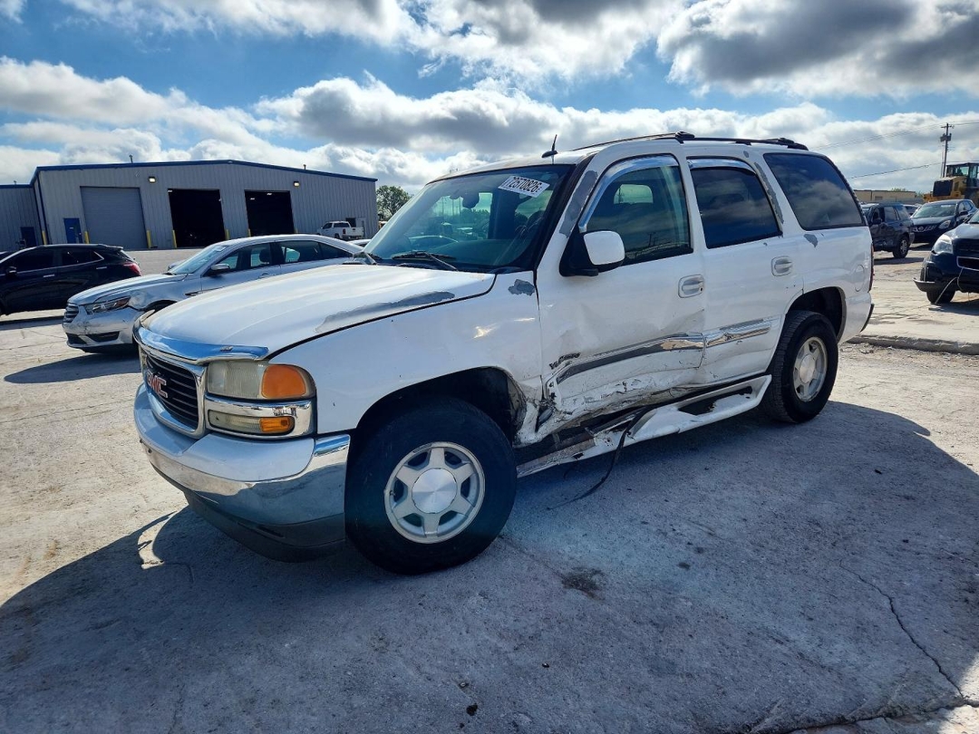 Vista de 2005 GMC YUKON, ángulo 1
