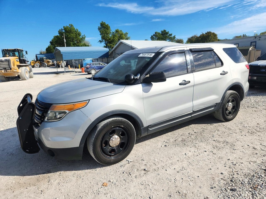 Vue de 2014 FORD EXPLORER POLICE INTERCEPTOR, angle 1
