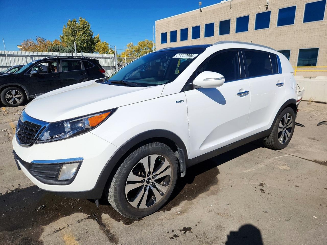 منظر 2011 KIA SPORTAGE EX، زاوية 1