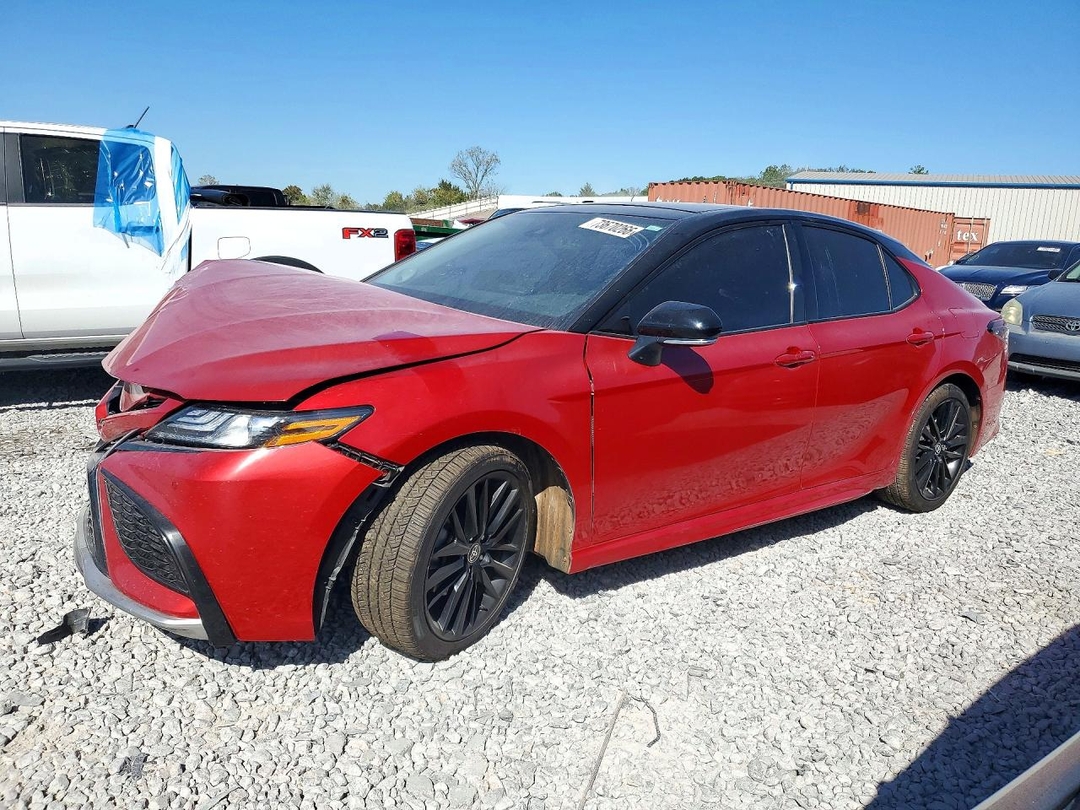 Vue de 2023 TOYOTA CAMRY XSE, angle 1