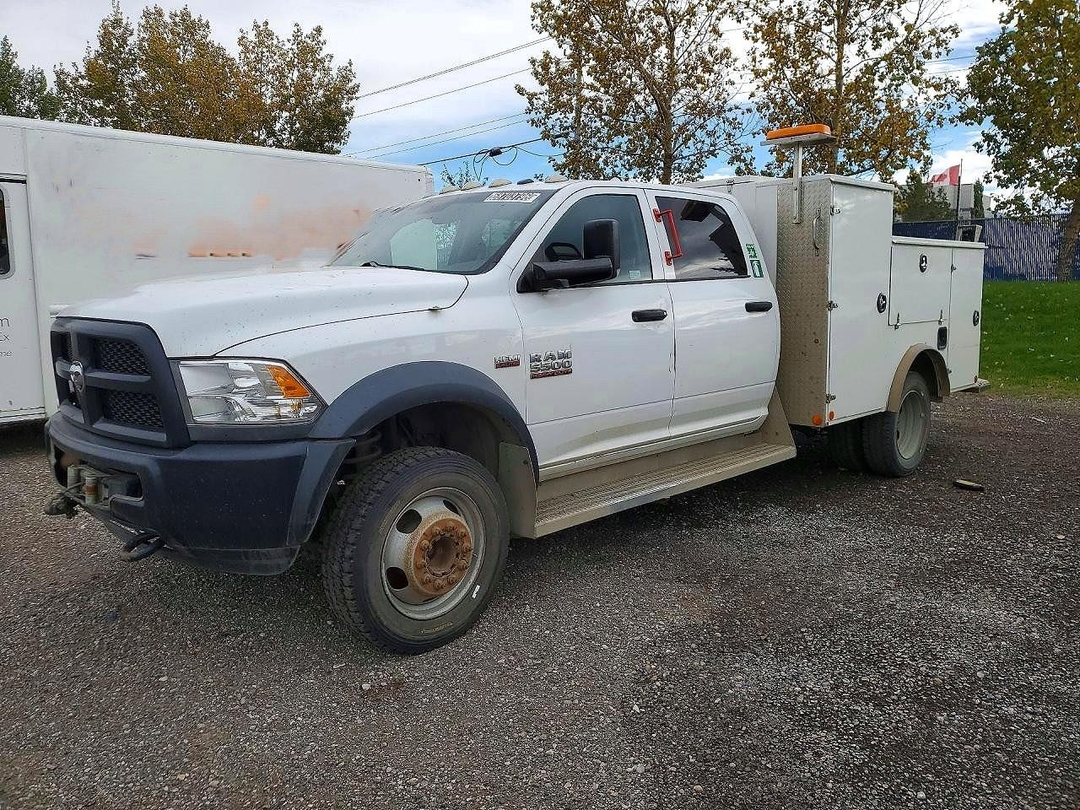 Vista de 2015 RAM 5500, ángulo 1