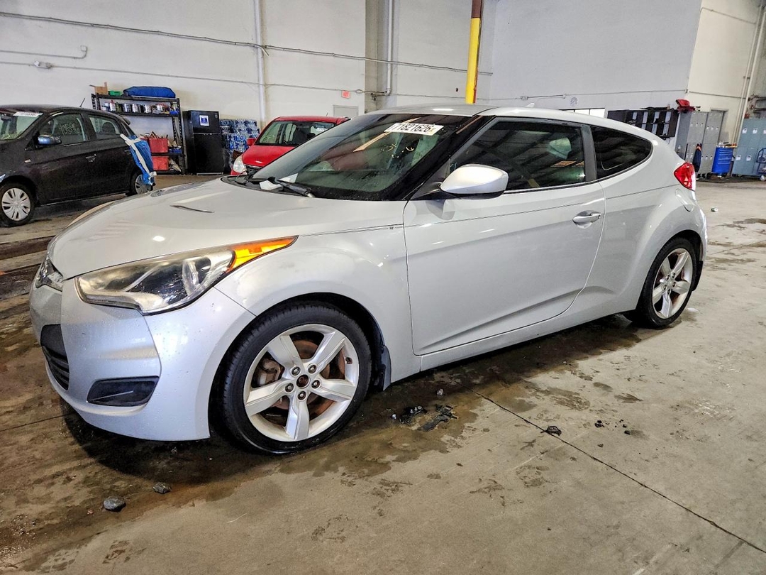 منظر 2015 HYUNDAI VELOSTER BASE، زاوية 1