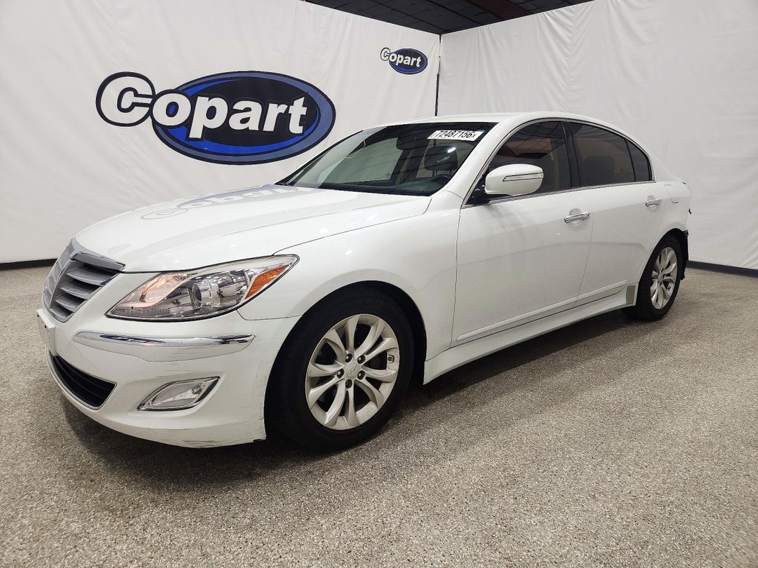 Vue de 2012 HYUNDAI GENESIS 3.8L, angle 1