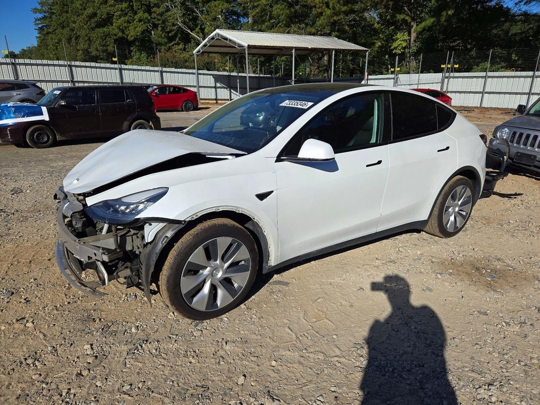 Vue de 2020 TESLA MODEL Y, angle 1