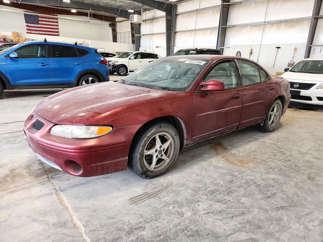 Vue de 2001 PONTIAC GRAND PRIX GT, angle 1