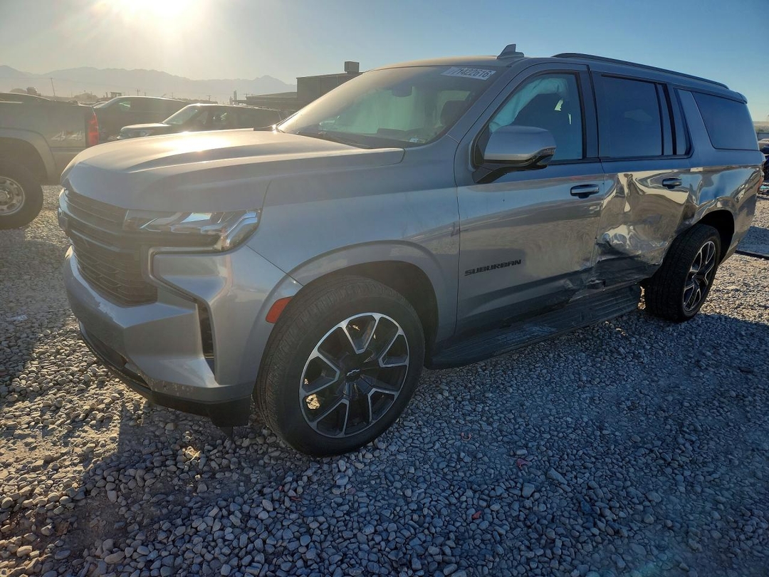 Vue de 2023 CHEVROLET SUBURBAN K1500 RST, angle 1