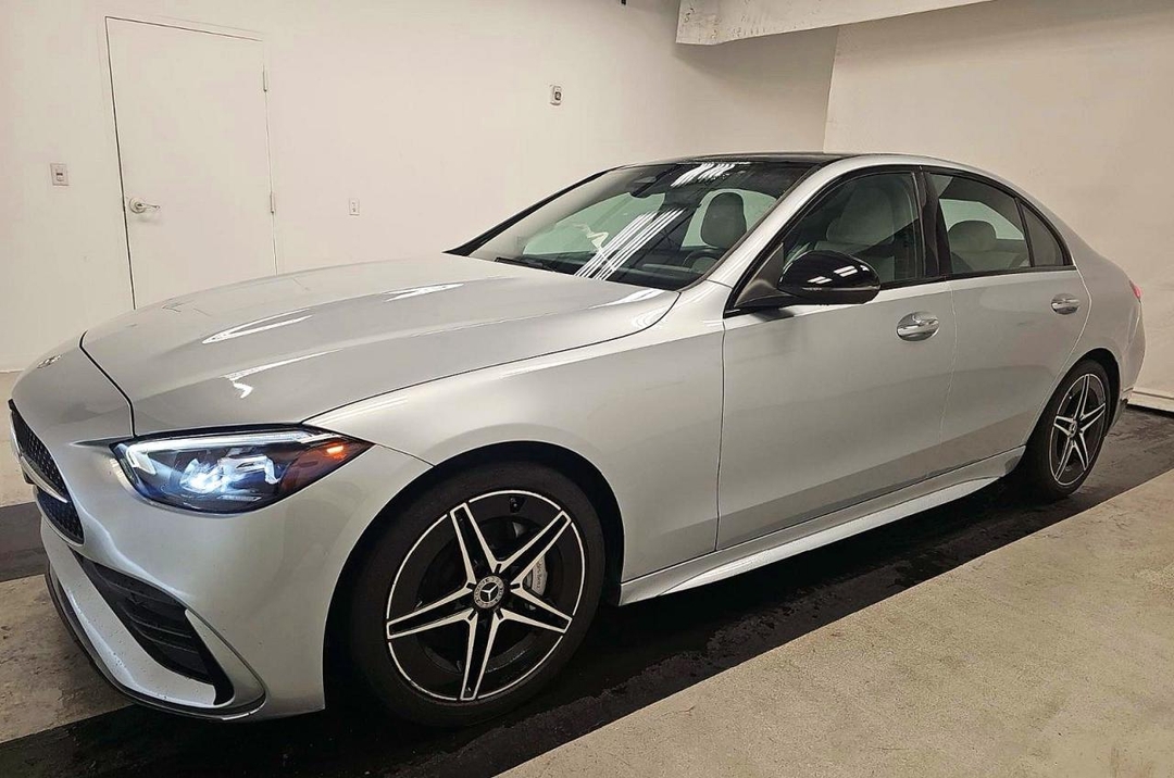 منظر 2022 MERCEDES-BENZ C 300، زاوية 1