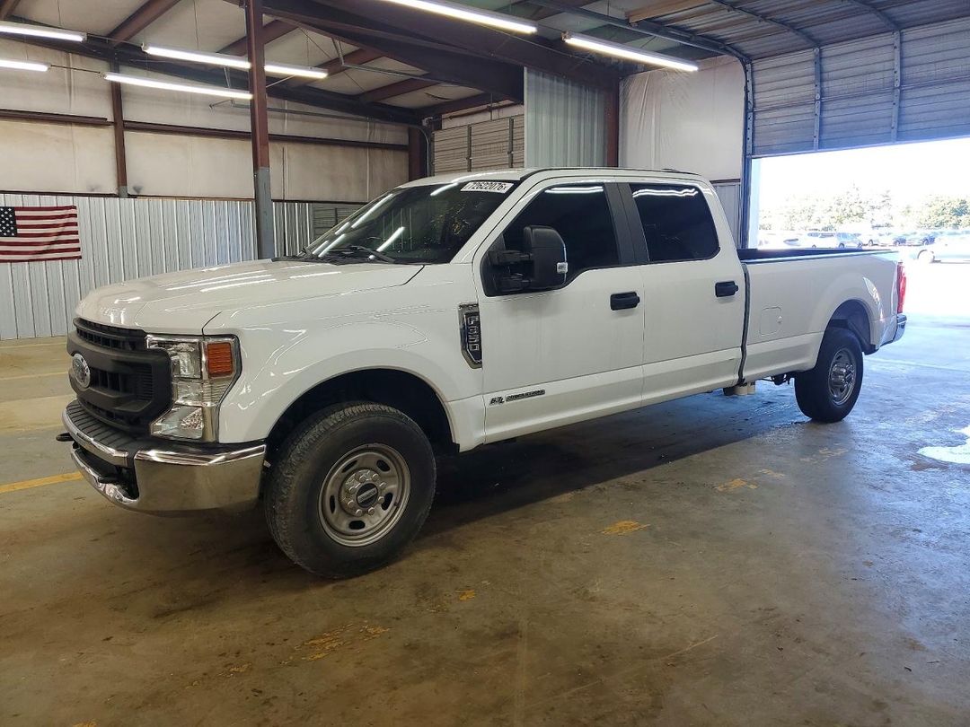 Vue de 2022 FORD F350 SUPER DUTY, angle 1