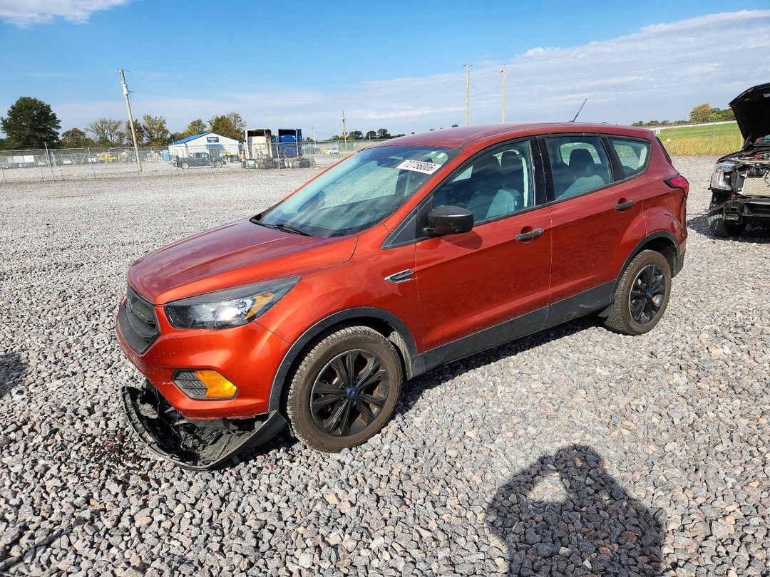 Vista de 2019 FORD ESCAPE S, ángulo 1
