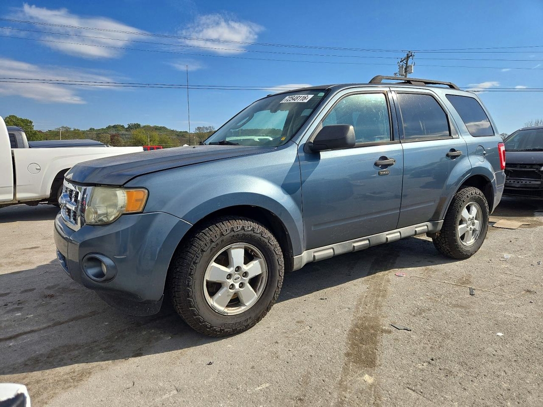 Вид 2010 FORD ESCAPE XLT, угол 1