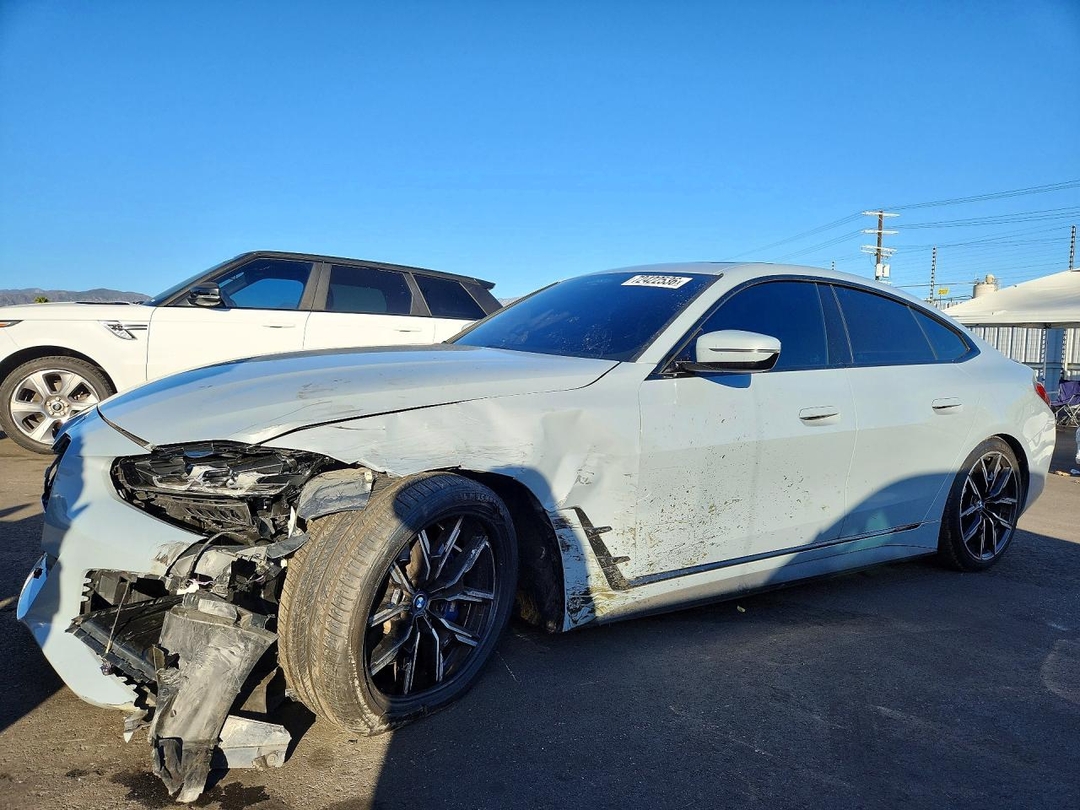 منظر 2022 BMW I4 EDRIVE 40، زاوية 1