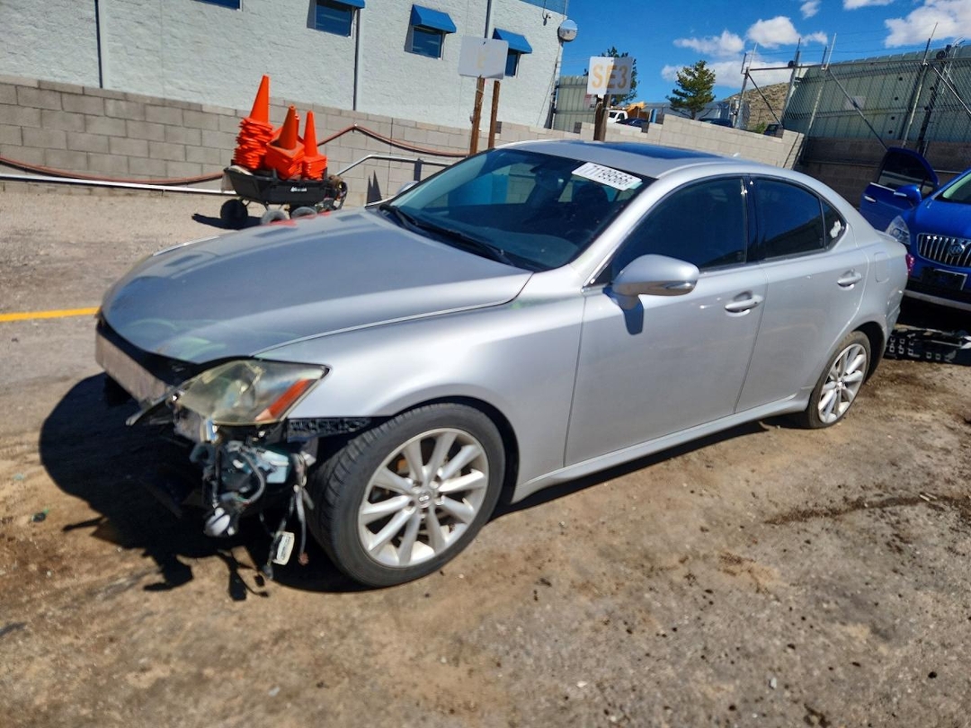 Vue de 2010 LEXUS IS 250 BASE, angle 1