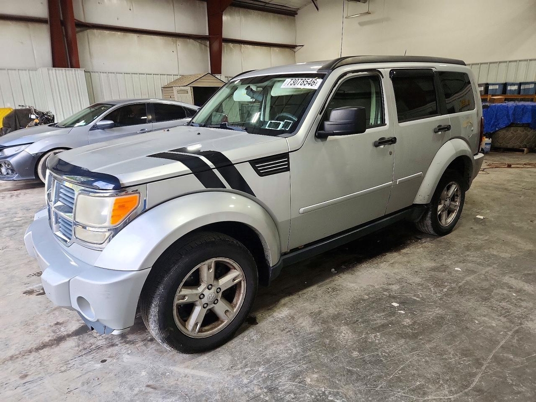 Вид 2008 DODGE NITRO SXT, угол 1