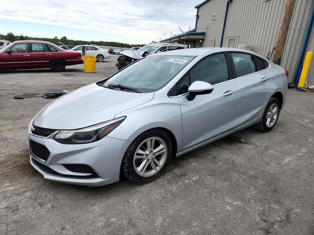 Vedere 2017 CHEVROLET CRUZE LT, unghi 1