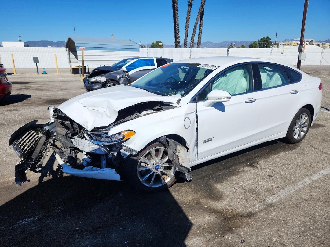Vedere 2017 FORD FUSION SE PHEV, unghi 1