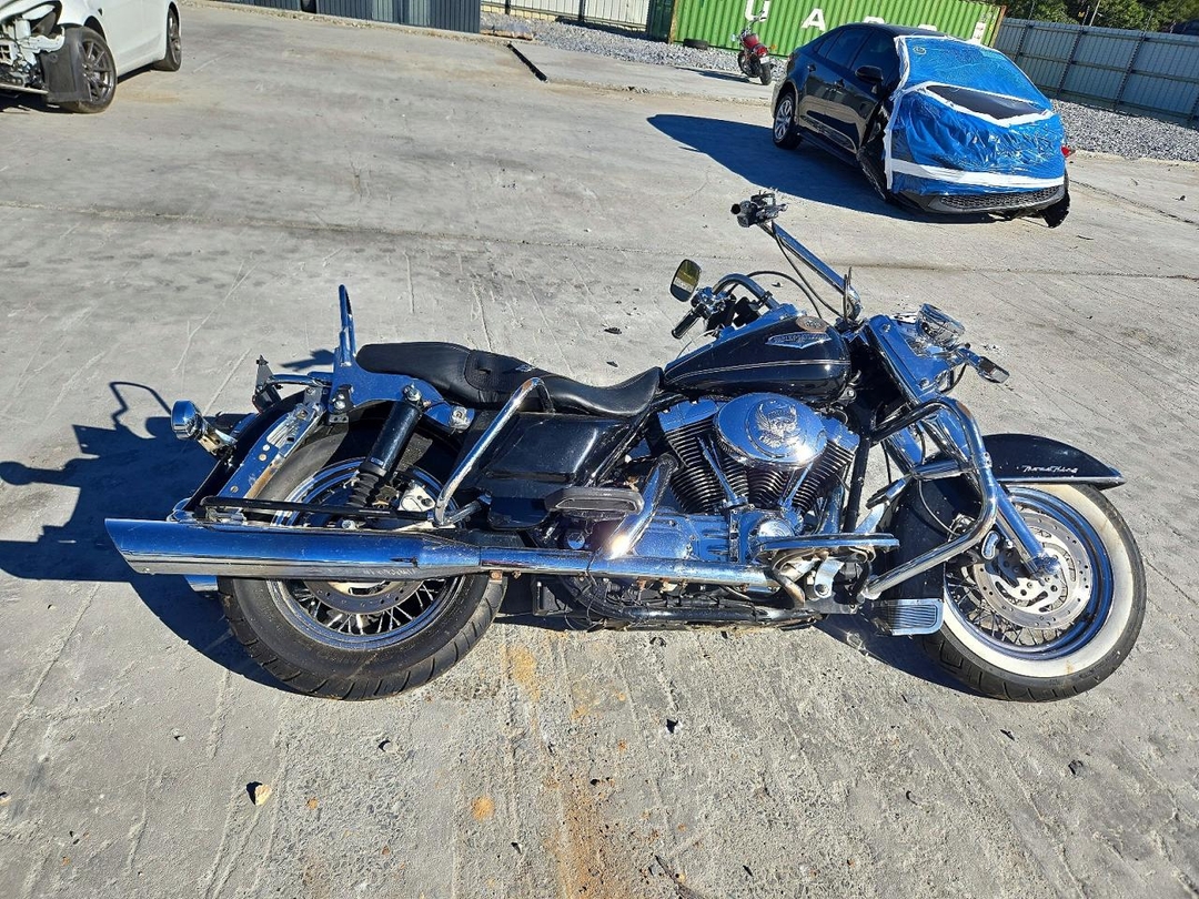 منظر 2005 HARLEY-DAVIDSON FLHRCI، زاوية 1