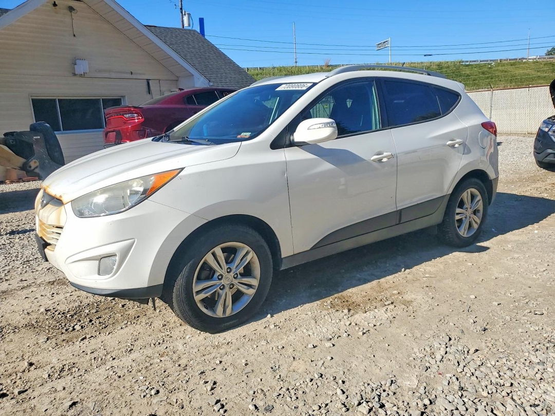 منظر 2013 HYUNDAI TUCSON GLS، زاوية 1