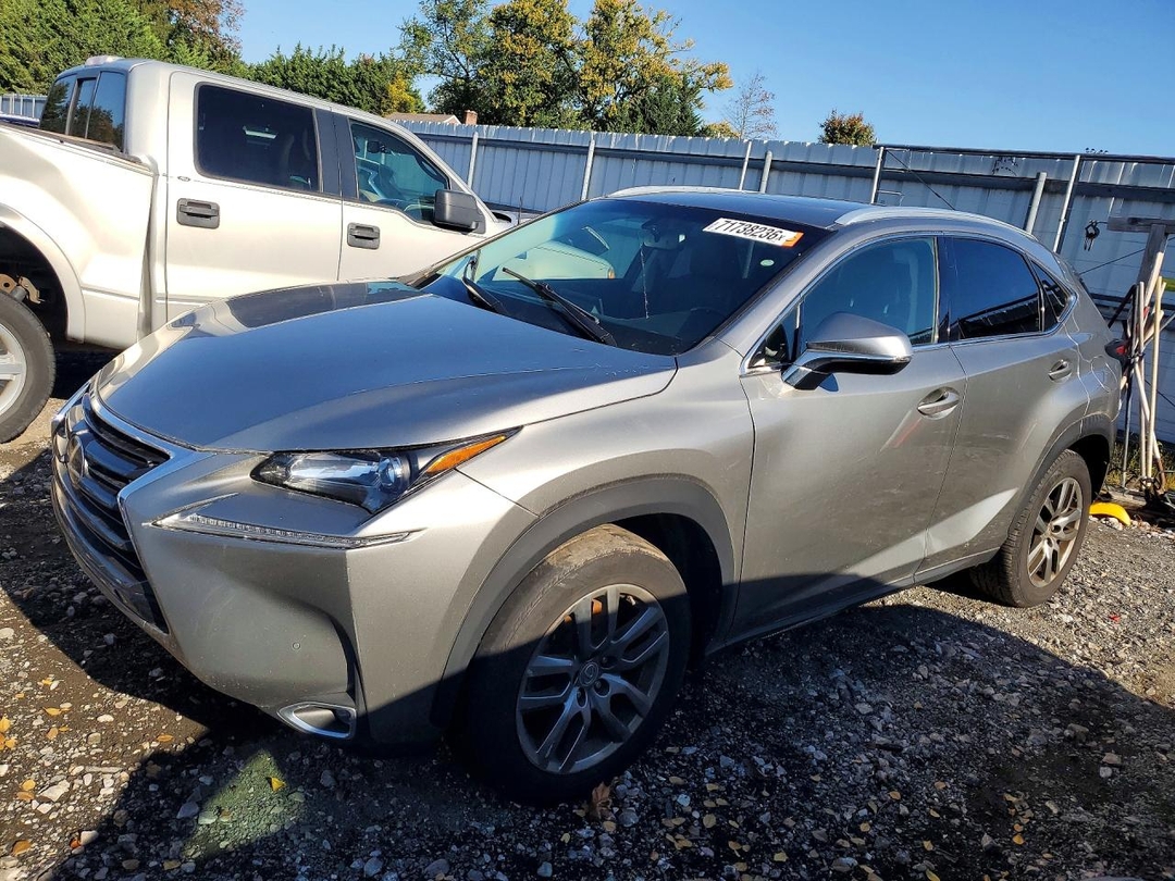 Vue de 2016 LEXUS NX 200T BASE, angle 1
