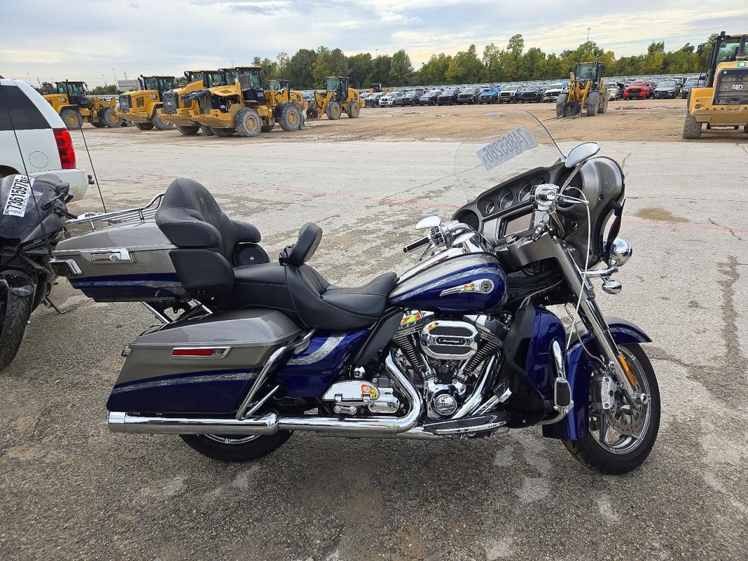منظر 2016 HARLEY-DAVIDSON MOTORCYLE، زاوية 1