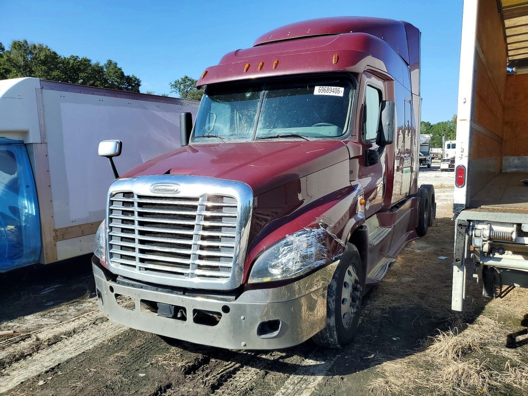 Вид 2016 FREIGHTLINER CASCADIA 125 SEMI TRUCK, угол 1
