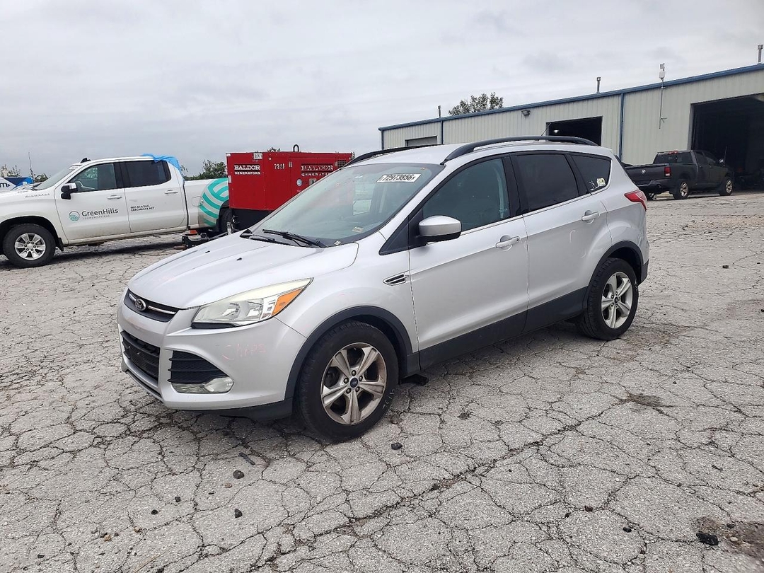 Vista de 2015 FORD ESCAPE SE, ángulo 1